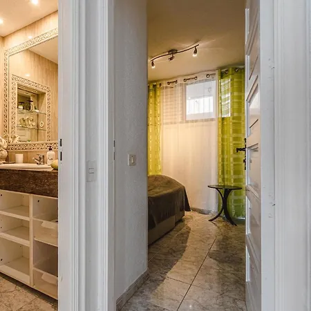 דירה Townhouse Parque Santiago 2 ארונה